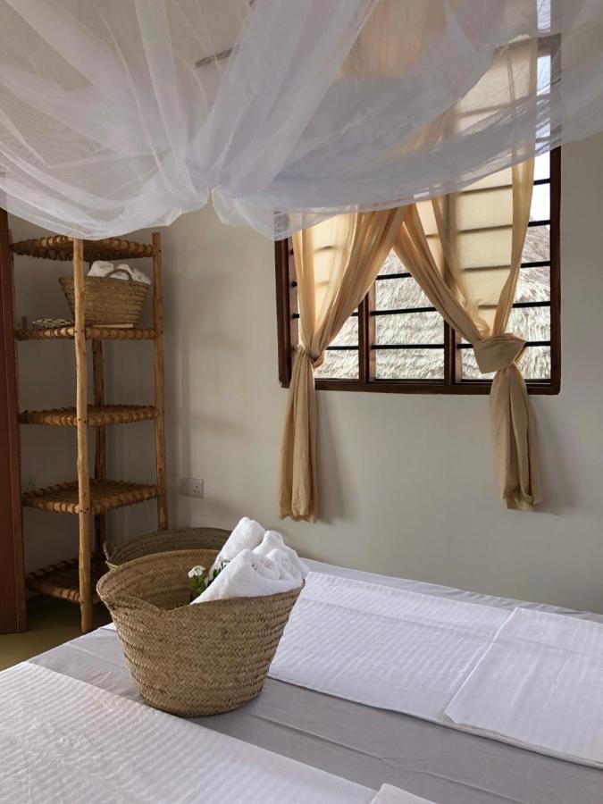 Mlango Paje House Bed & Breakfast Bagian luar foto