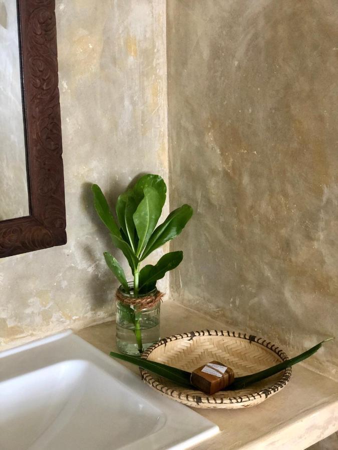 Mlango Paje House Bed & Breakfast Bagian luar foto