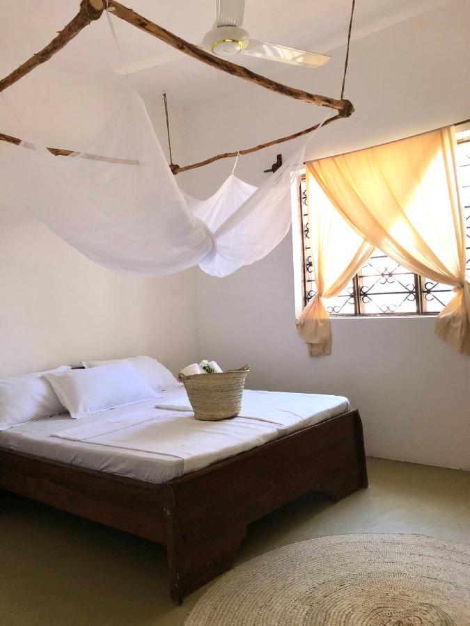 Mlango Paje House Bed & Breakfast Bagian luar foto